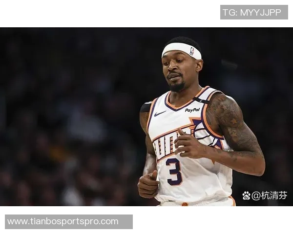 比尔赛季表现令人震惊场均仅得74分创历史新低